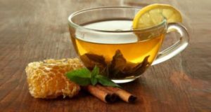 herbata z miodem i cynamonem
