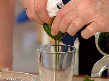 jak zrobić sok z pokrzywy