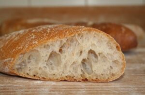 pieczenie chleba na zakwasie, jak piec chleb na zakwasie 
