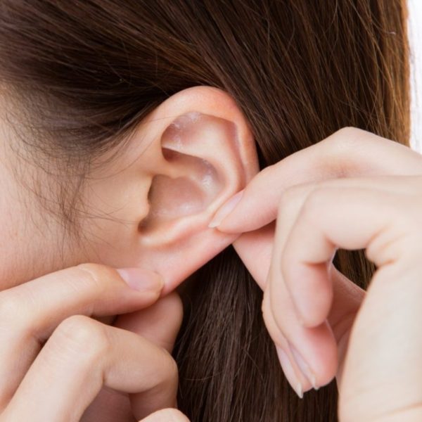 Masaż uszu łagodzi stres, wzmacnia i odmładza