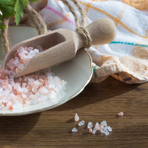 Opatrunki solne wyciągają chorobę, kompresy, okłady z soli